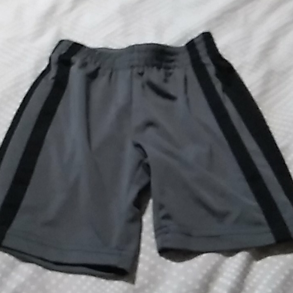 Toddler boy shorts - Picture 3 of 3